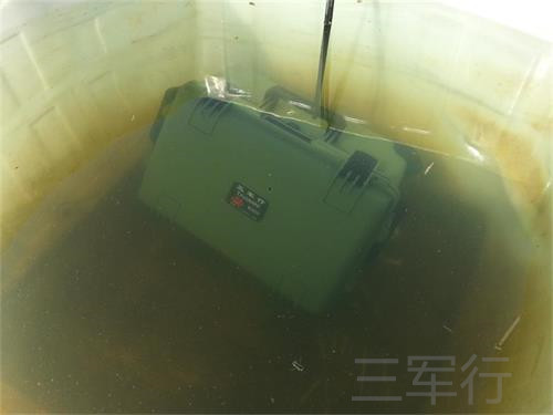 三军行防护箱