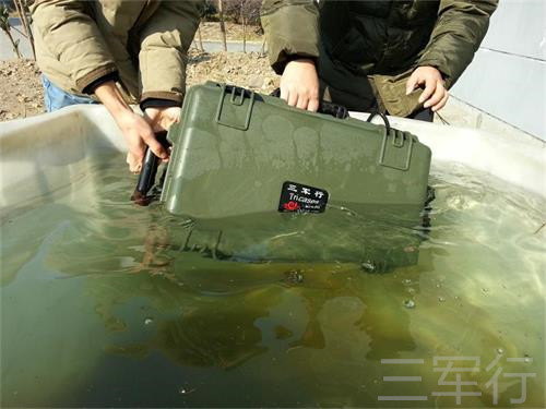 三军行防护箱